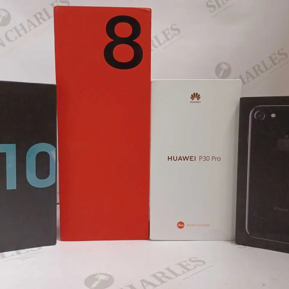 BOX OF APPROX 50 EMPTY PHONE BOXES INCLUDING SAMSUNG, IPHONE AND HUAWEI