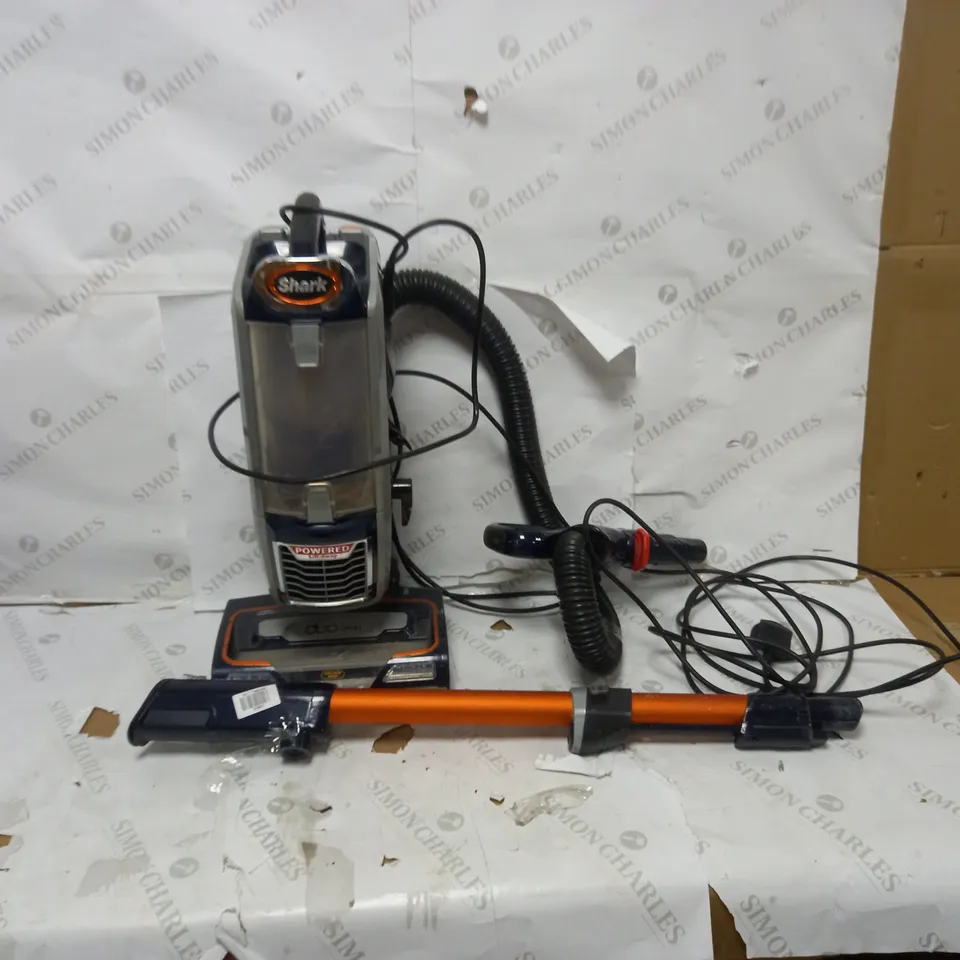 SHARK UPRIGHT VACUUM CLEANER 