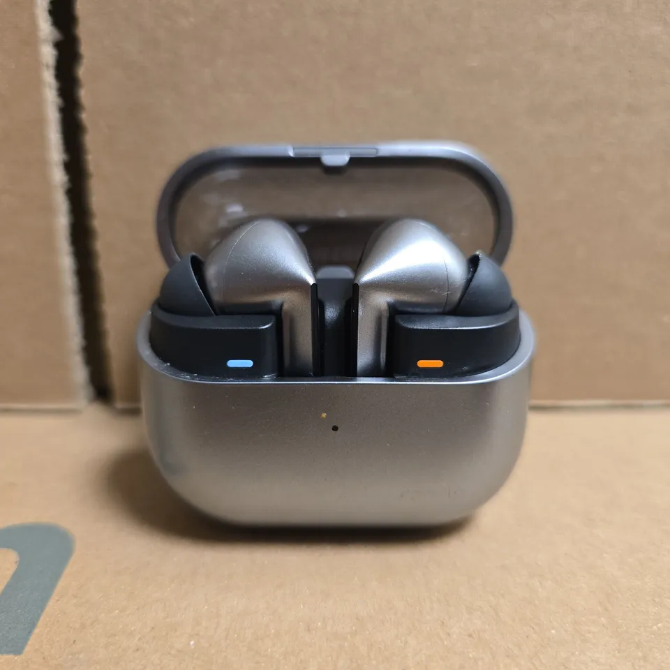 SAMSUNG GALAXY BUDS3 PRO WIRELESS EARBUDS