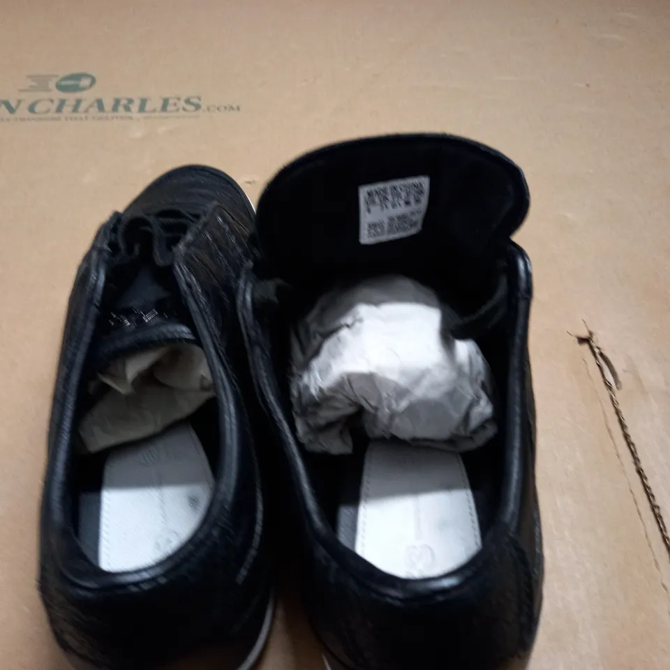 PAIR OF ADIDAS Y-3 YOHJI YAMAMOTO TRAINERS - UK 7.5