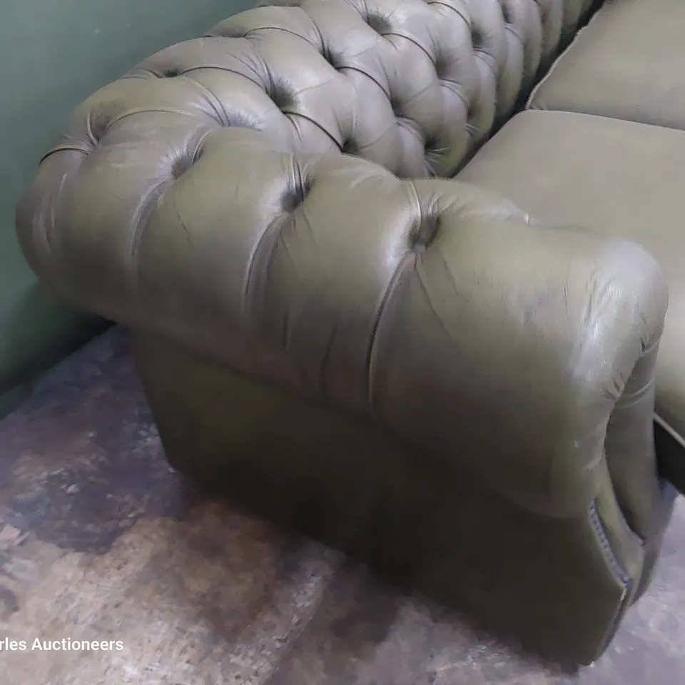 DESIGNER TWO SEATER CHESTERFIELD SOFA GREEN LEATHER