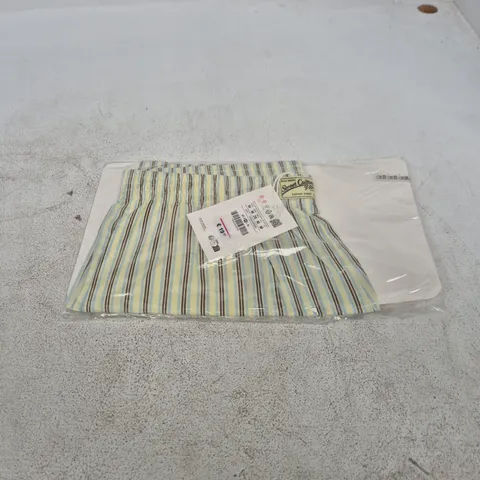 MEN'S STRIPED SHORTS – SIZE M (STREET CULTURE LABEL)