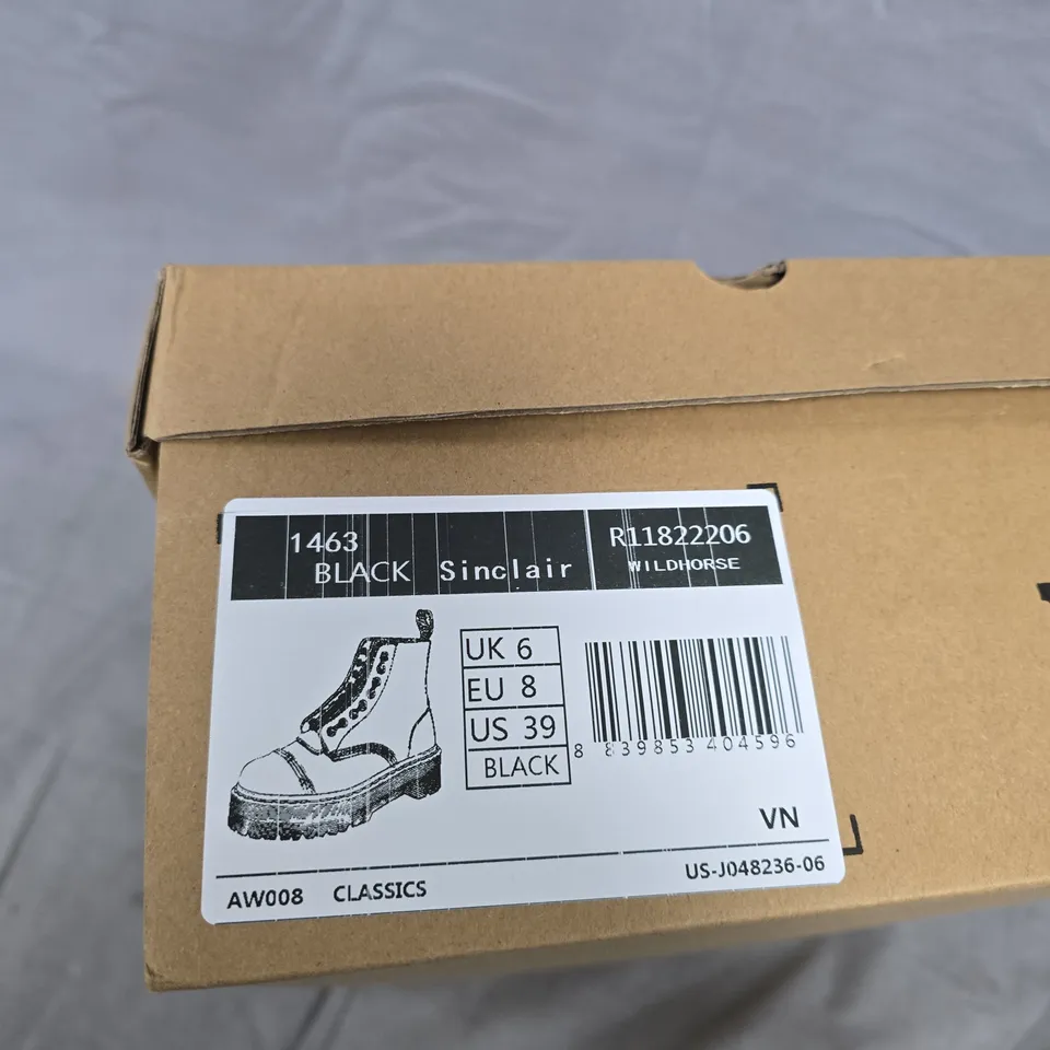 BOXED PAIR OF DR. MARTENS BLACK SINCLAIR LEATHER BOOTS, UK 6
