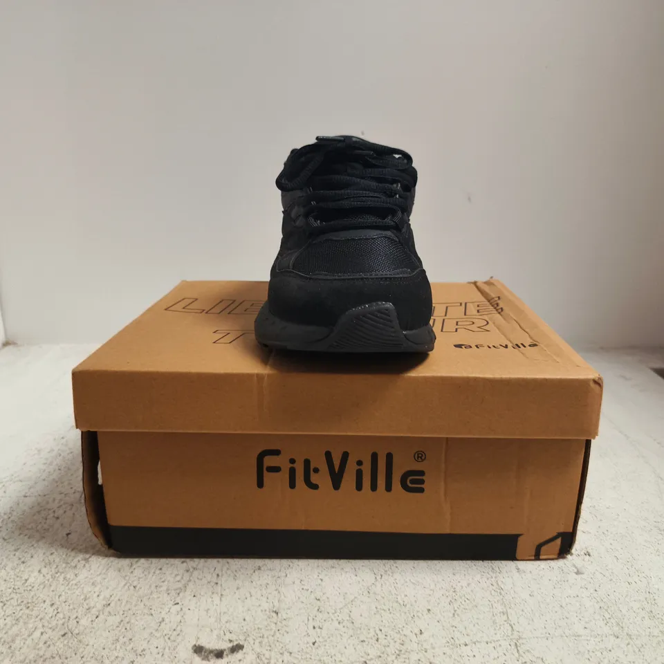 BOXED PAIR OF FITVILLE TRAINERS IN BLACK SIZE 3.5