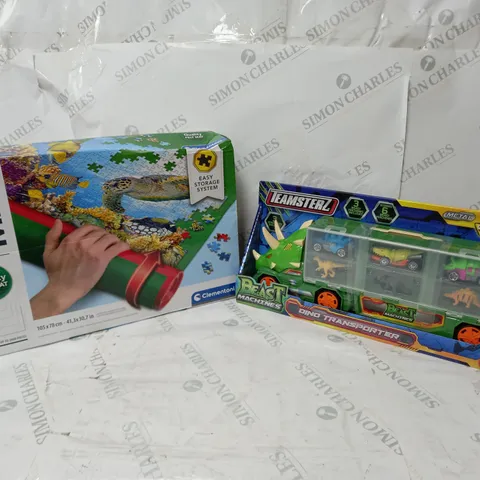 TWO BOXED PRODUCTS TO INCLUDE TEAMSTERZ BEAST MACHINES TRICERATOPS DINO TRANSPORTER AND FELT PUZZLE MAT