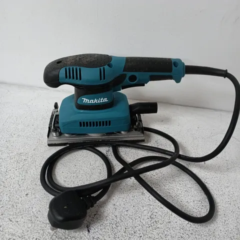 MAKITA BO370 SANDER