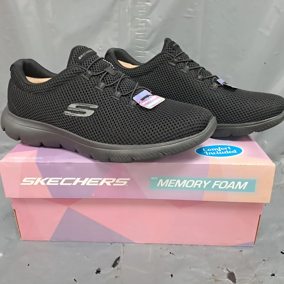 BOXED PAIR OF SKECHERS SLIP-ON SHOES IN BLACK SIZE UK 8