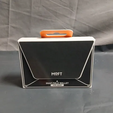 SEALED MOFT SNAP FIELD WALLET WITH STAND