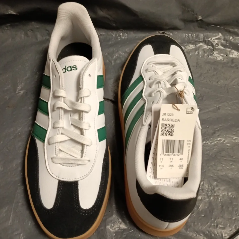 ADIDAS BARREDA MENS TRAINERS IN WHITE/GREEN/BLACK - UK 11