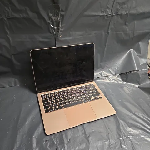 APPE MACBOOK AIR (A2179)