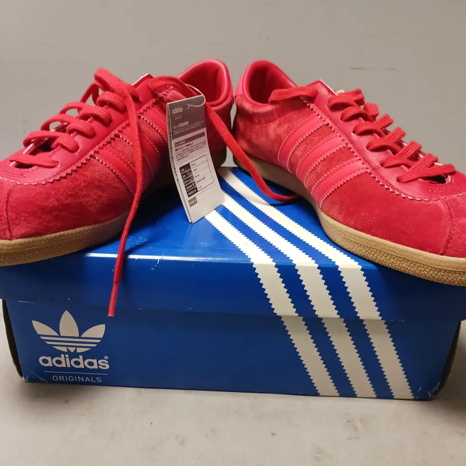 BOXED PAIR OF ADIDAS LONDON SHOES IN RED UK SIZE 9.5