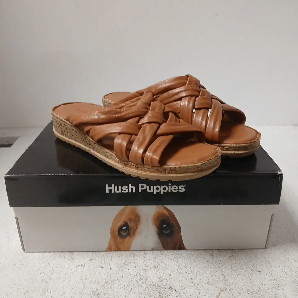 HUSH PUPPIES ALYSSA SANDAL – WOMEN'S TAN, UK 6
