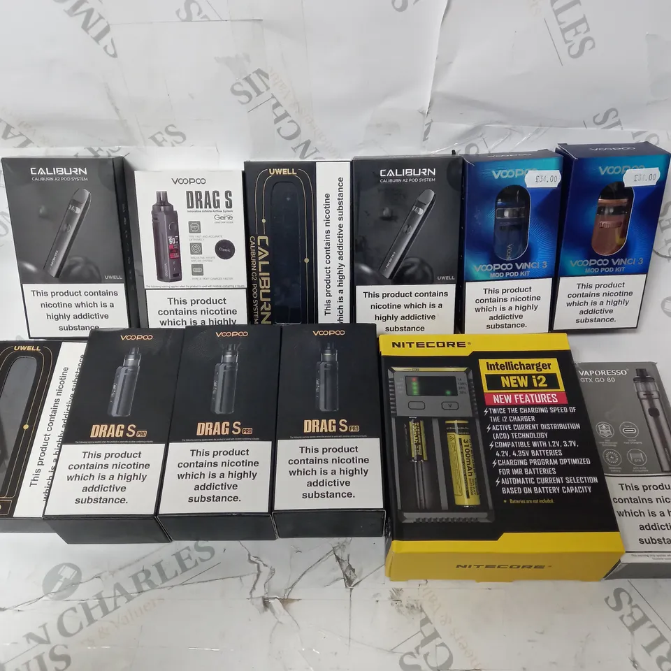 BOX OF APPROX 12 ASSORTED E-CIGARETTES TO INCLUDE - UWELL CALIBURN - VOOPOO VINCI 3 - NITECORE INTELLICHARGER NEW I2