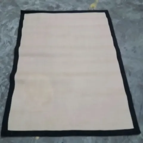 QUALITY DESIGNER AREA RUG - APPROXIMATELY 170X120