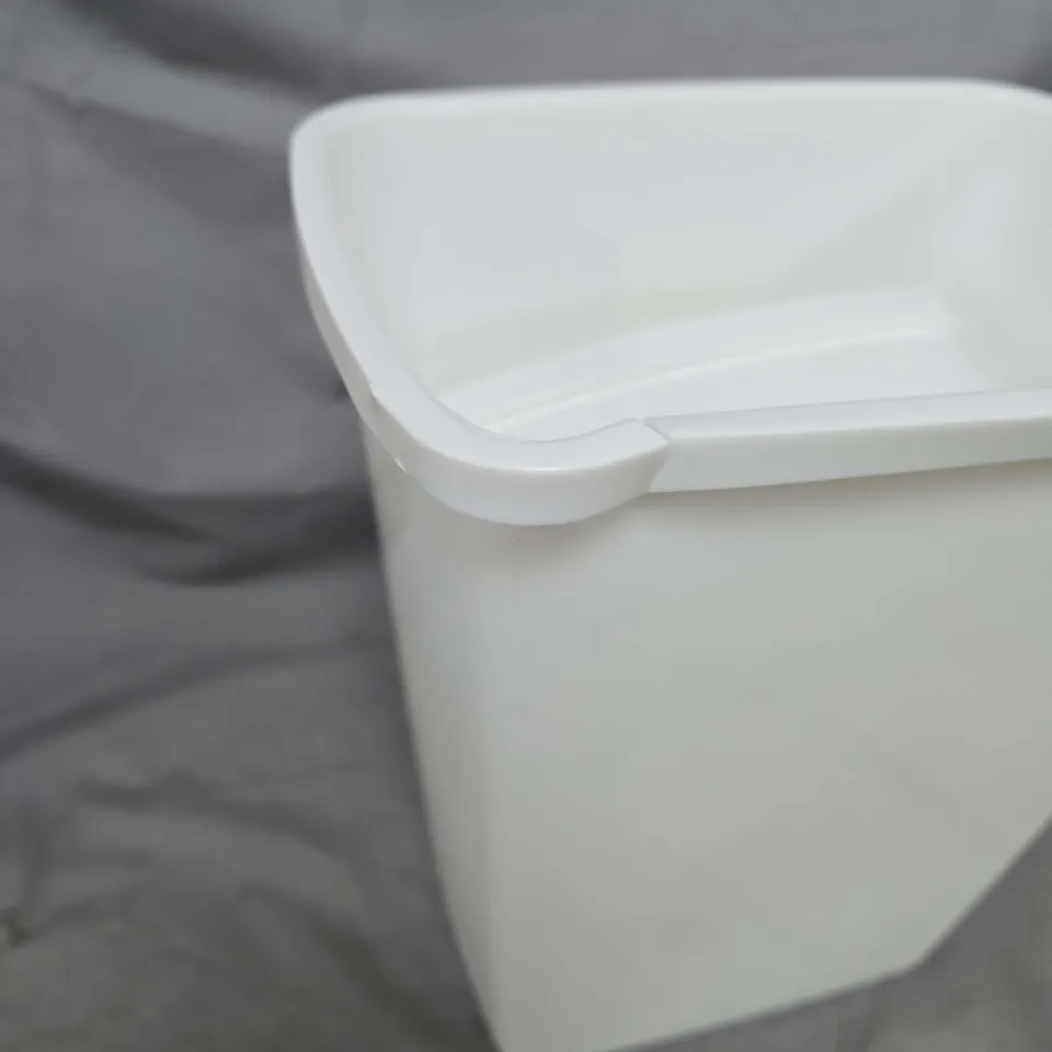 POLY TIME FANTASTIC 10L BIN IN WHITE