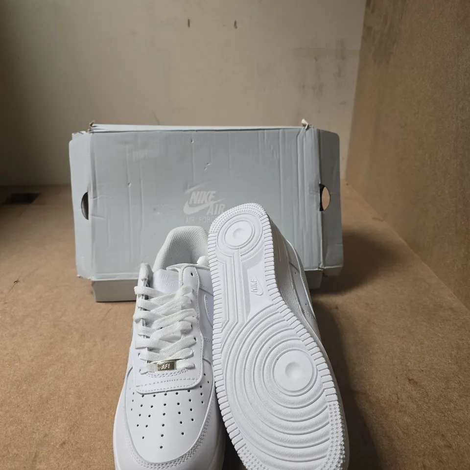 NIKE AIR FORCE 1 WHITE LOW-TOP SNEAKERS - UK SIZE 9.5