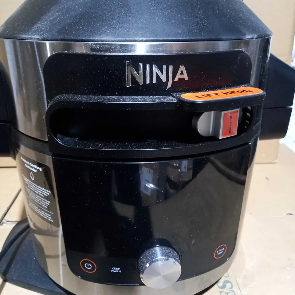 NINJA FOODI SMARTLID 7.5L MULTI COOKER & AIR FRYER