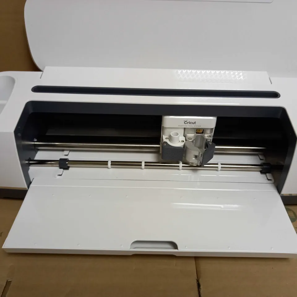 CRICUT MAKER SMART CUTTING MACHINE