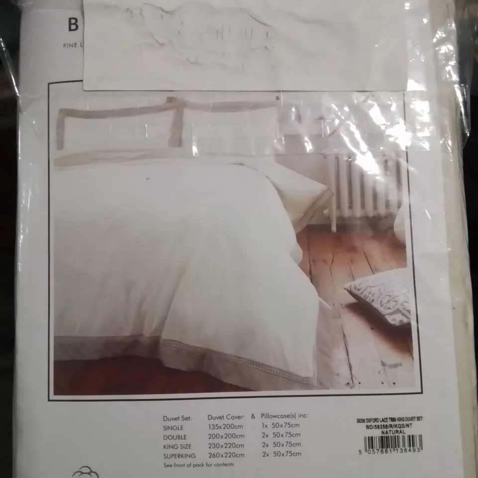 BAGGED OXFORD LACE 200 THREAD COUNT COTTON DUVET SET