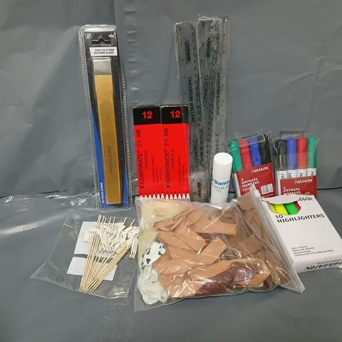 APPROXIMATELY 15 ASSORTED HOUSEHOLD ITEMS TO INCLUDE DRYWIPE MARKERS, TOOLZONE SPLITTING CHISEL, BALLOONS, ETC