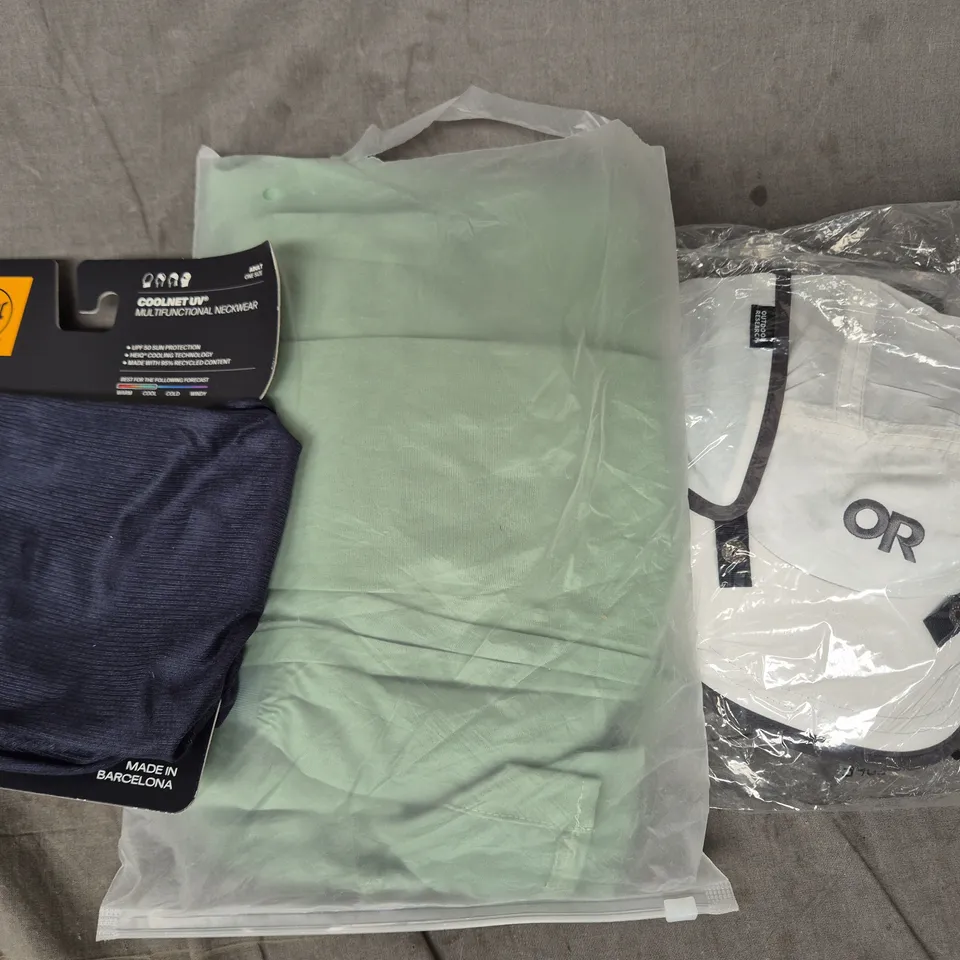 BOX OF APPROXIMATELY 20 ASSORTED CLOTHING AND FASHION PRODUCTS IN VARIOUS STYLES AND SIZES - COLLECTION ONLY