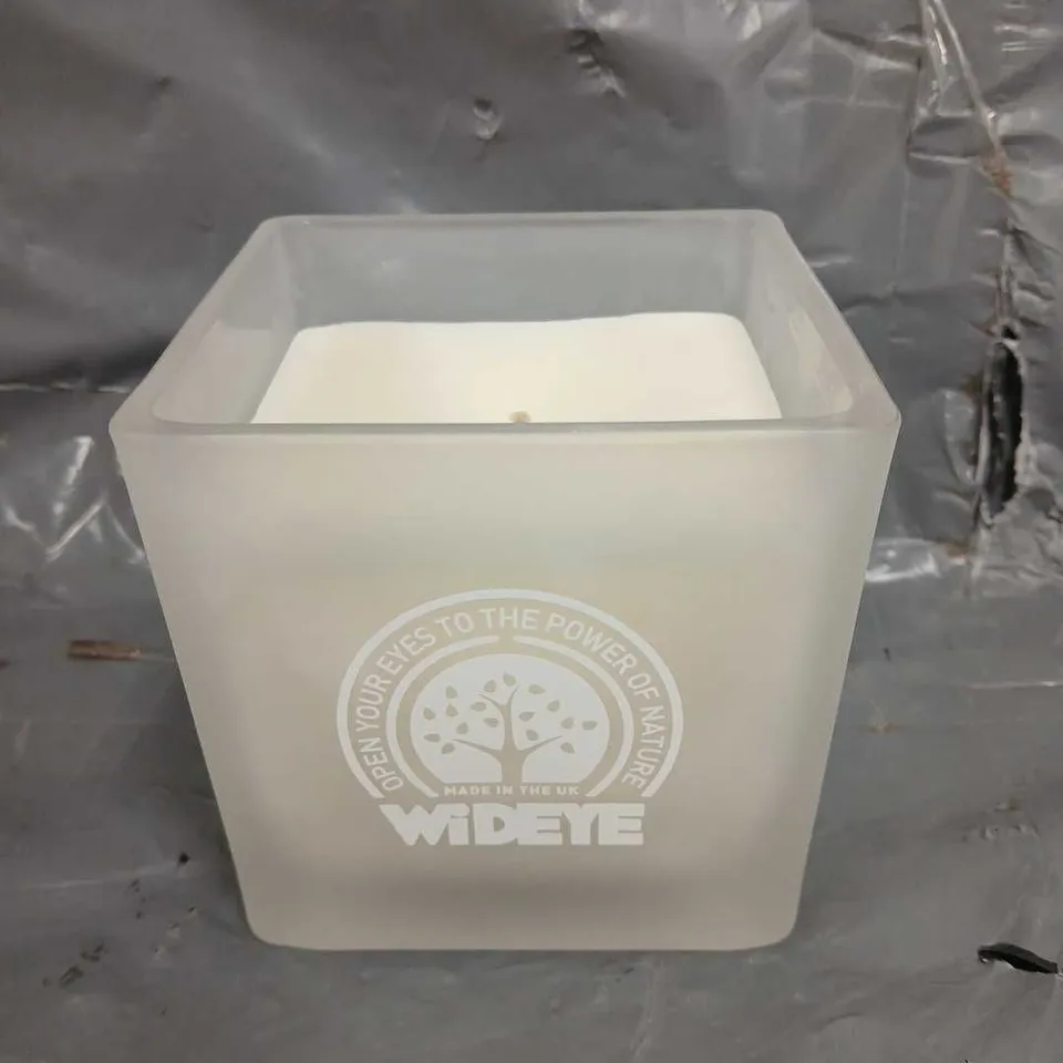 WIDEYE SCENTED SOY WAX CANDLE