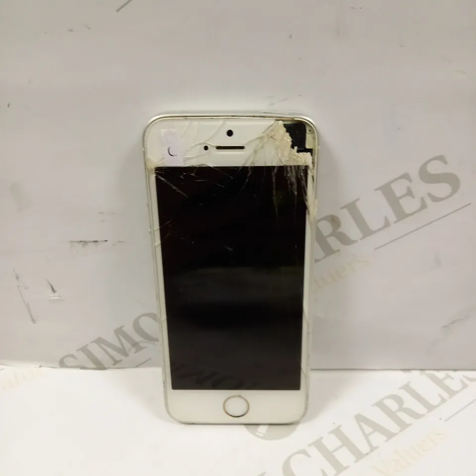 APPLE IPHONE SE (1ST GENERATION) - SILVER 