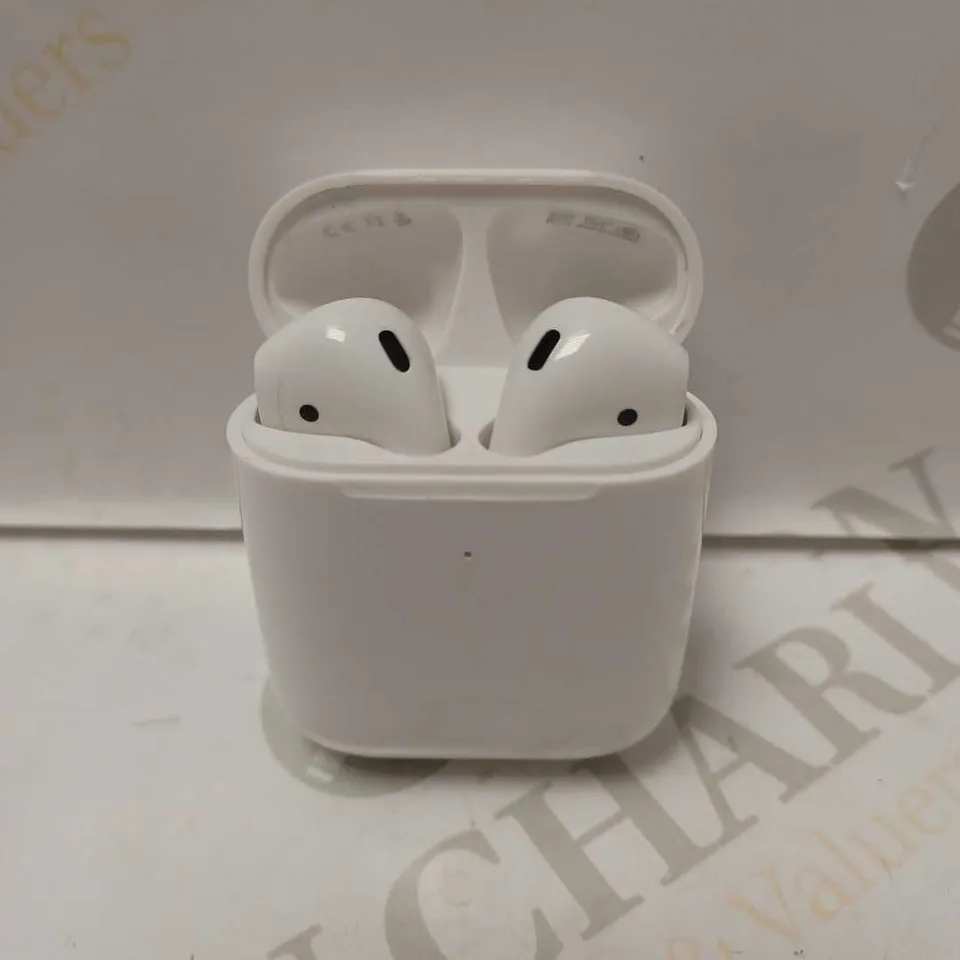 APPLE AIRPODS A1938