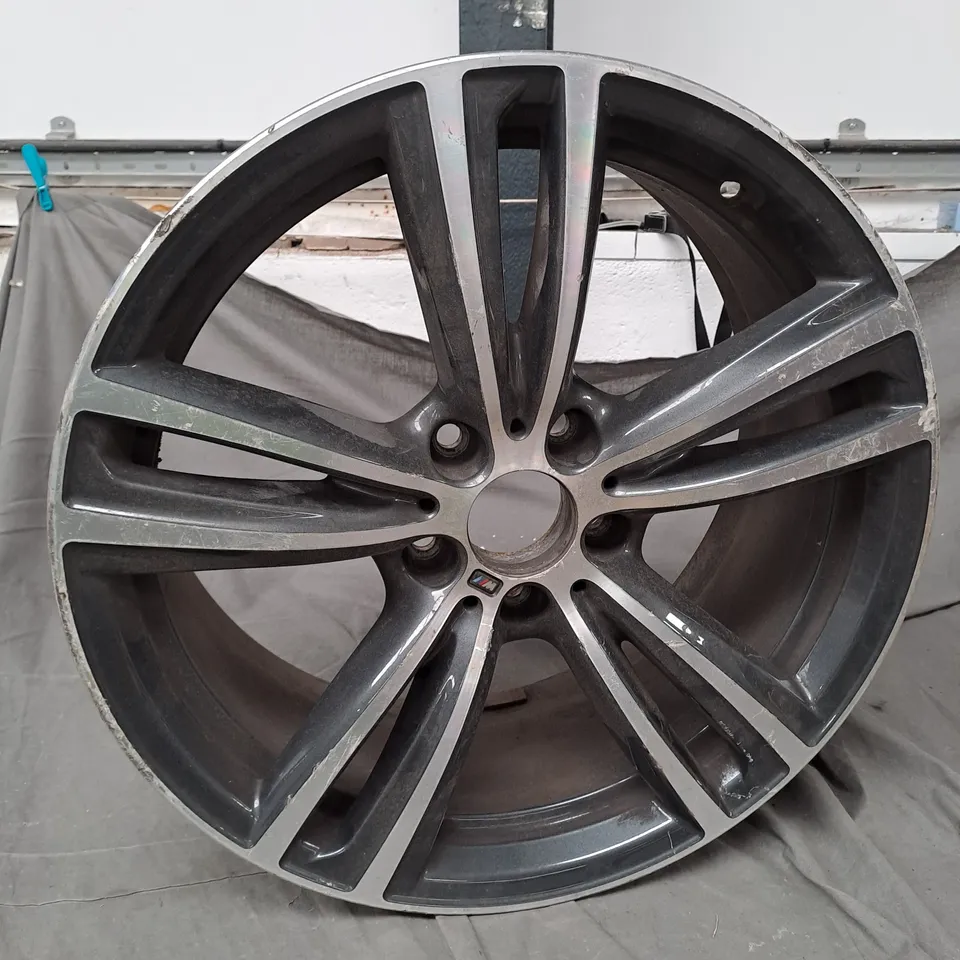 M DOUBLE SPOKE LIGHT ALLOY RIM - 7 852 493