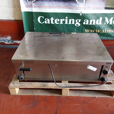 LINCAT IP21B COMMERCIAL PIZZA OVEN