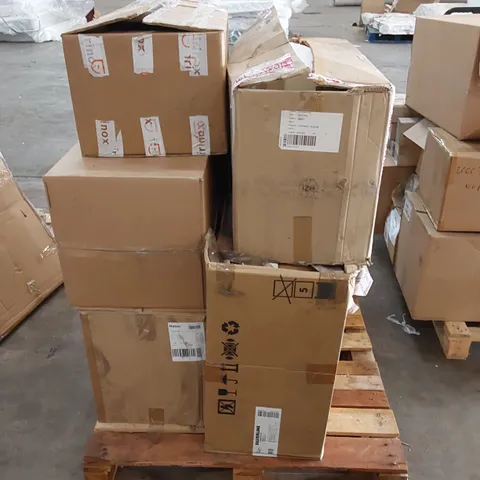 PALLET TO CONTAIN ASSORTED AIR FILTRATION PRODUCTS. INCLUDES DUCTING, PLASTIC PIPES ETC