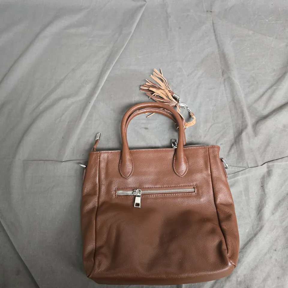 BROWN LEATHER HANDBAG  – BRAND UNKNOWN