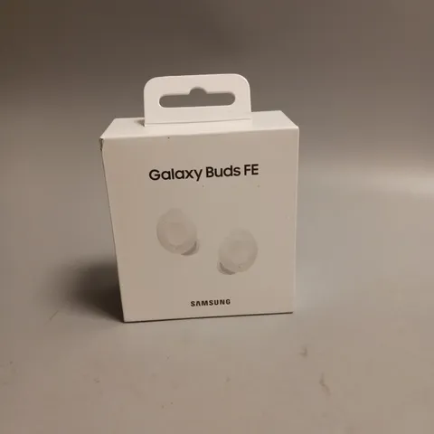 SEALED BOXED SAMSUNG GALAXY BUDS FE IN WHITE