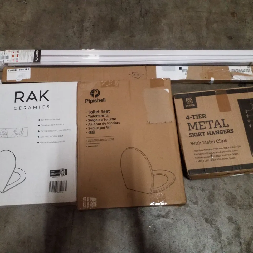 PALLET CONTAINING ASSORTED PRODUCTS INCLUDING ROLLER BLIND, 2M TELESCOPIC POLE, TOILET SEATS & 4-TIER METAL SKIRT HANGERS