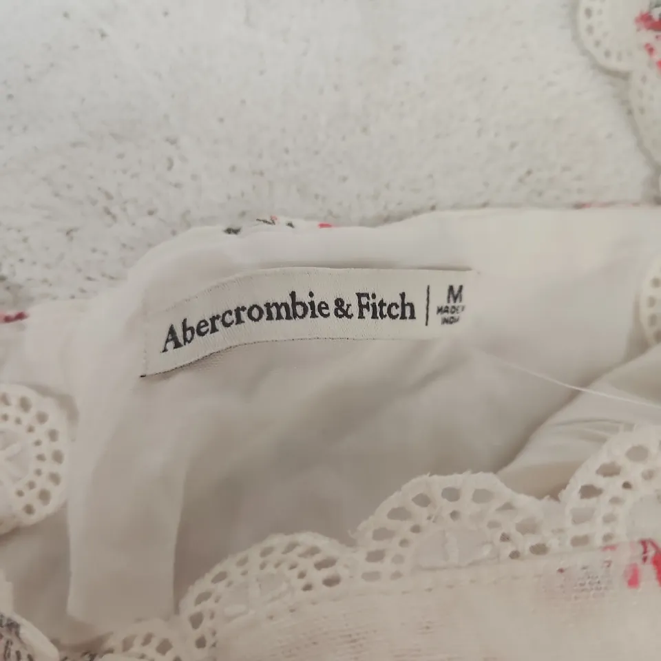 ABERCROMBIE & FITCH FLORAL WHITE LACE ROMPER – SIZE M