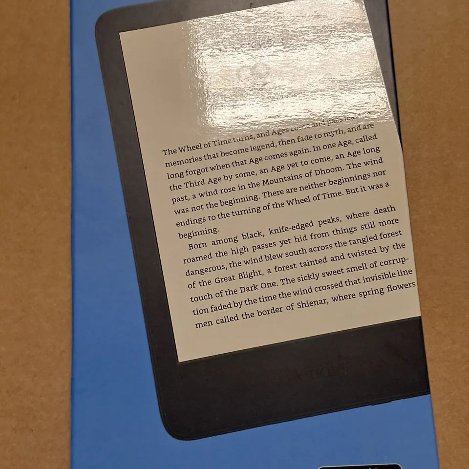 BOXED KINDLE E-READER IN BLACK - 16GB