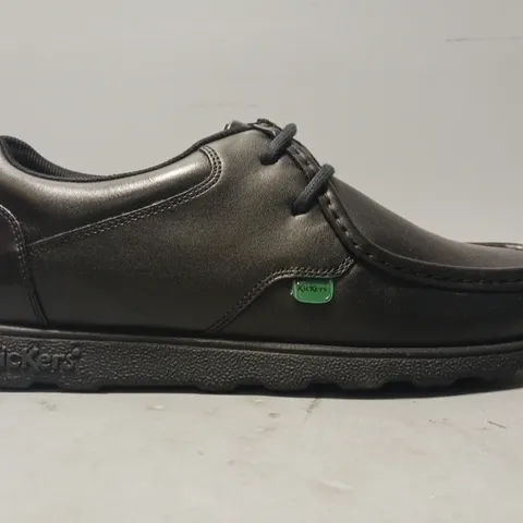 BOXED PAIR OF KICKERS FRAGMA LEATHER LACE UP SHOES IN BLACK EU SIZE 43