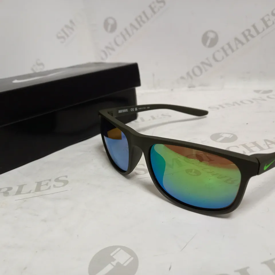 NIKE ENDURE GREEN RECTANGLE SUNGLASSES RRP £70