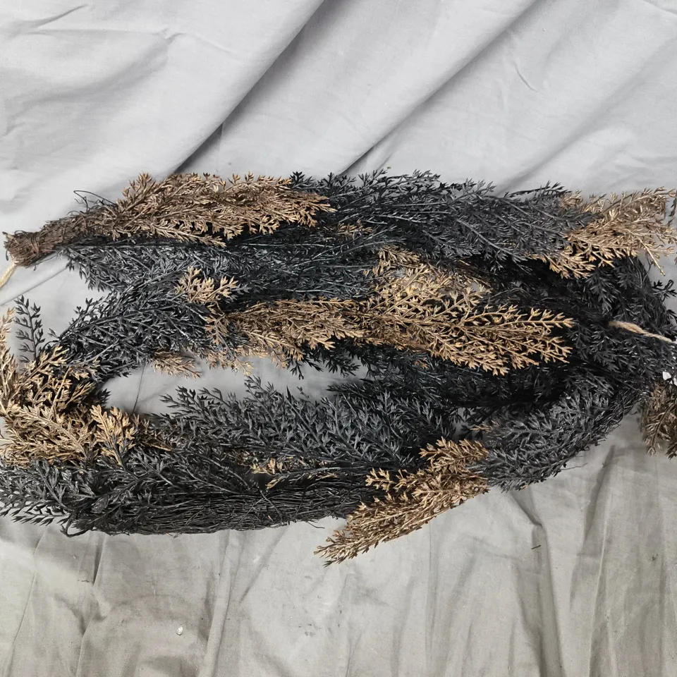 CEDAR LEAF HURRICANE TABLE CENTRE HALLOWEEN DECORATION