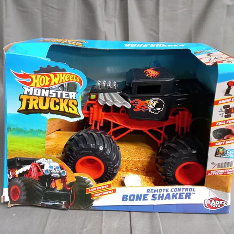 HOT WHEELS MONSTER TRUCKS