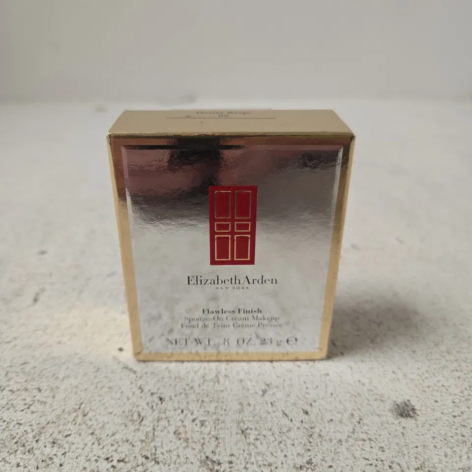 ELIZABETH ARDEN FLAWLESS FINISH SPONGE-ON CREAM MAKEUP 8 OZ / 23 G