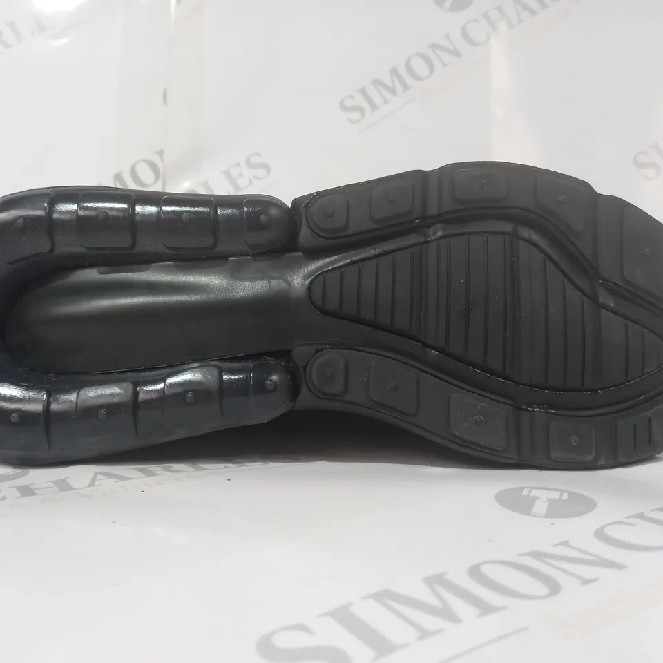PAIR OF NIKE AIR 270 SHOES IN BLACK UK SIZE 7