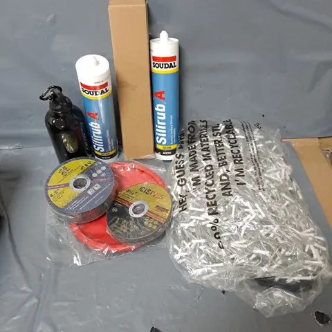 APPROXIMATELY 12 ASSORTED HOUSEHOLD ITEMS TO INCLUDE LIGHTS, CISIVIS CUTTING WHEEL, SOUDAL SILICONE, ETC