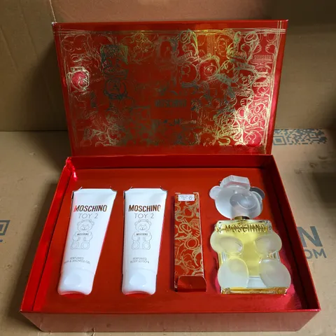 MOSCHINO TOY 2 GIFT SET – FRAGRANCE WITH BATH & SHOWER GEL 