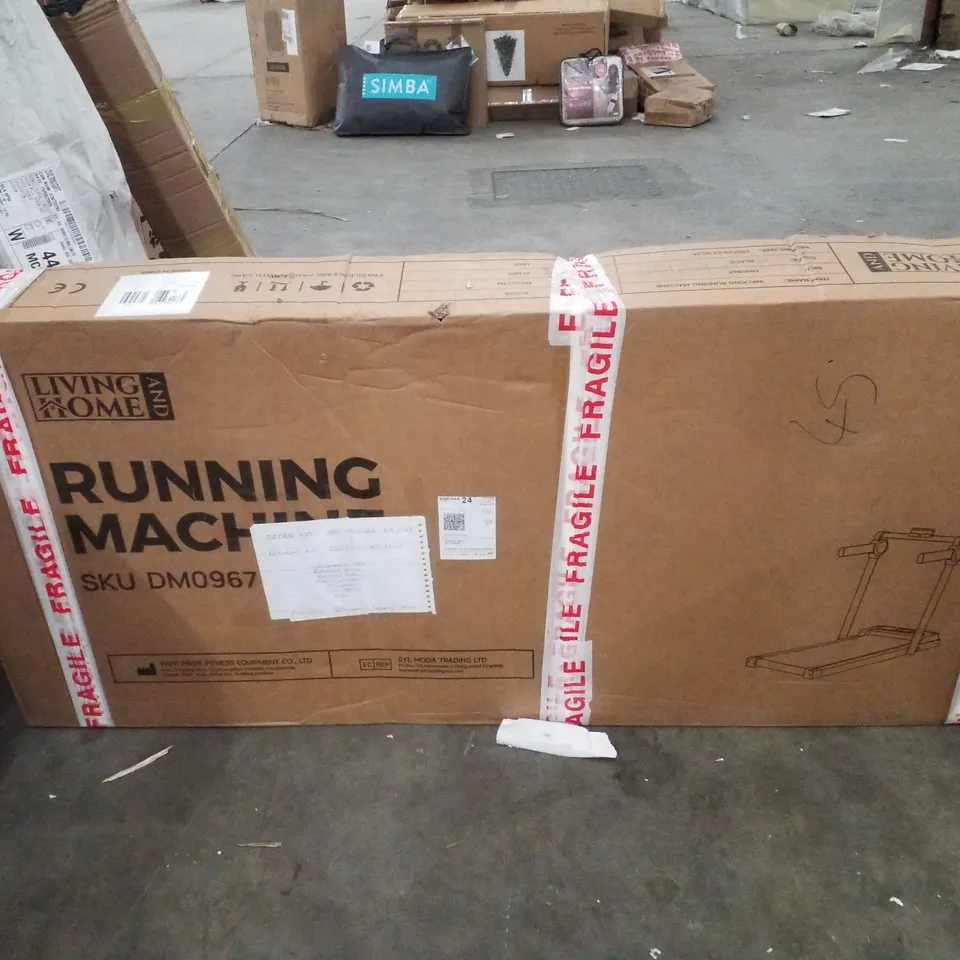 BOXED LIVING AND HOME RUNNING MACHINE - BLACK 