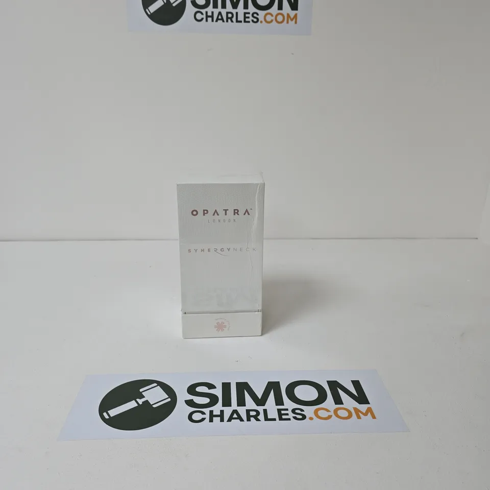 BOXED OPATRA LONDON SYNERGY NECK 