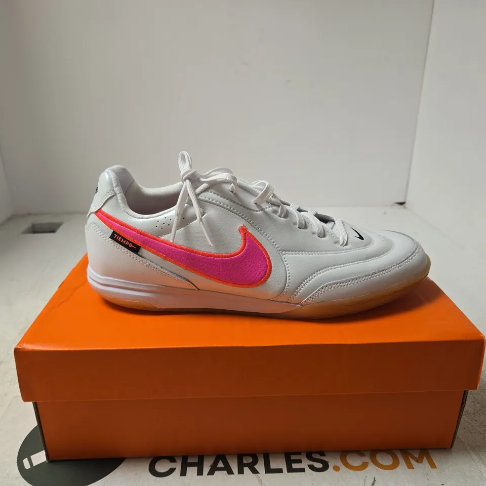 NIKE TIEMPO WHITE/PINK TRAINERS UK 9.5 BOXED