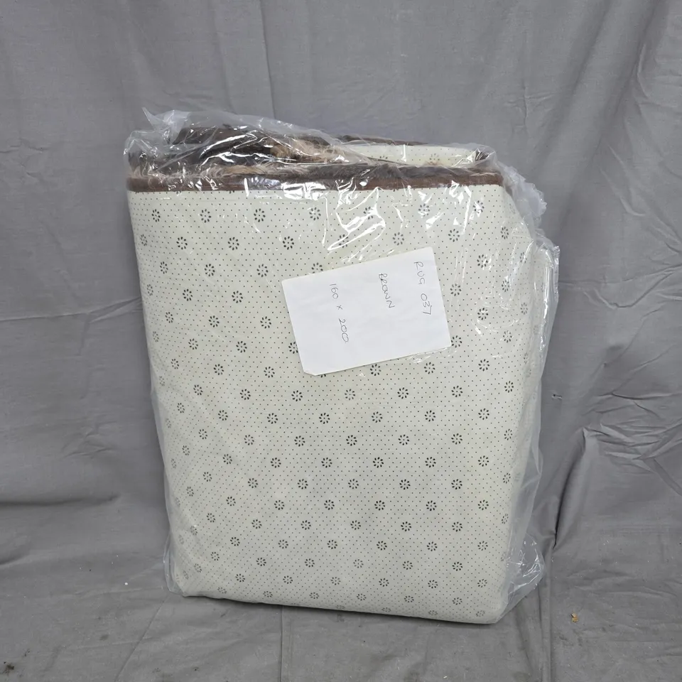 RUG 160 X 200 CM – BROWN (RUG 037)