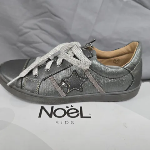 NOEL KIDS JAINA GREY METALLIC TRAINERS – EU 35 (UK 3.5)