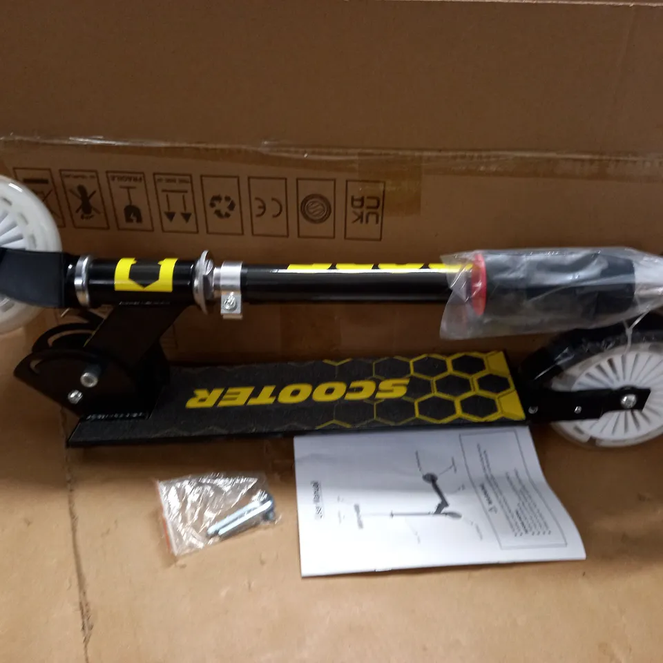BOXED KIDS SCOOTER